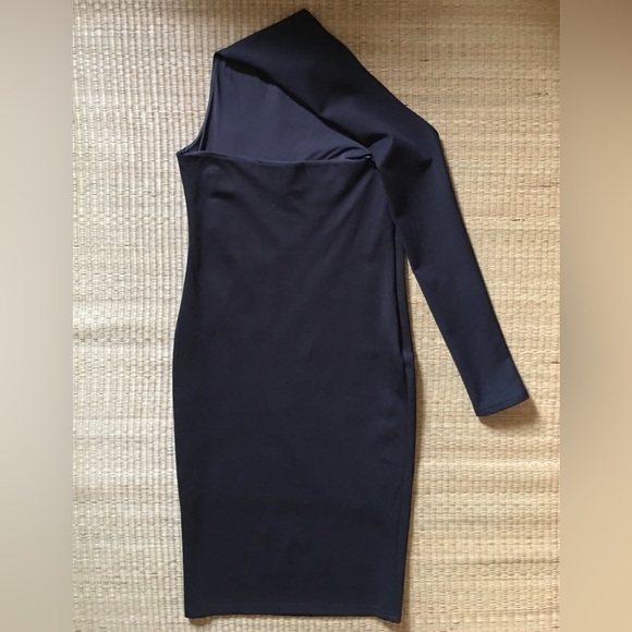 ALIEVA DASHA MODERN ASYMMETRICAL ONE SLEEVE MIDI DRESS IN BLACK Size XXL - Picture 5 of 12